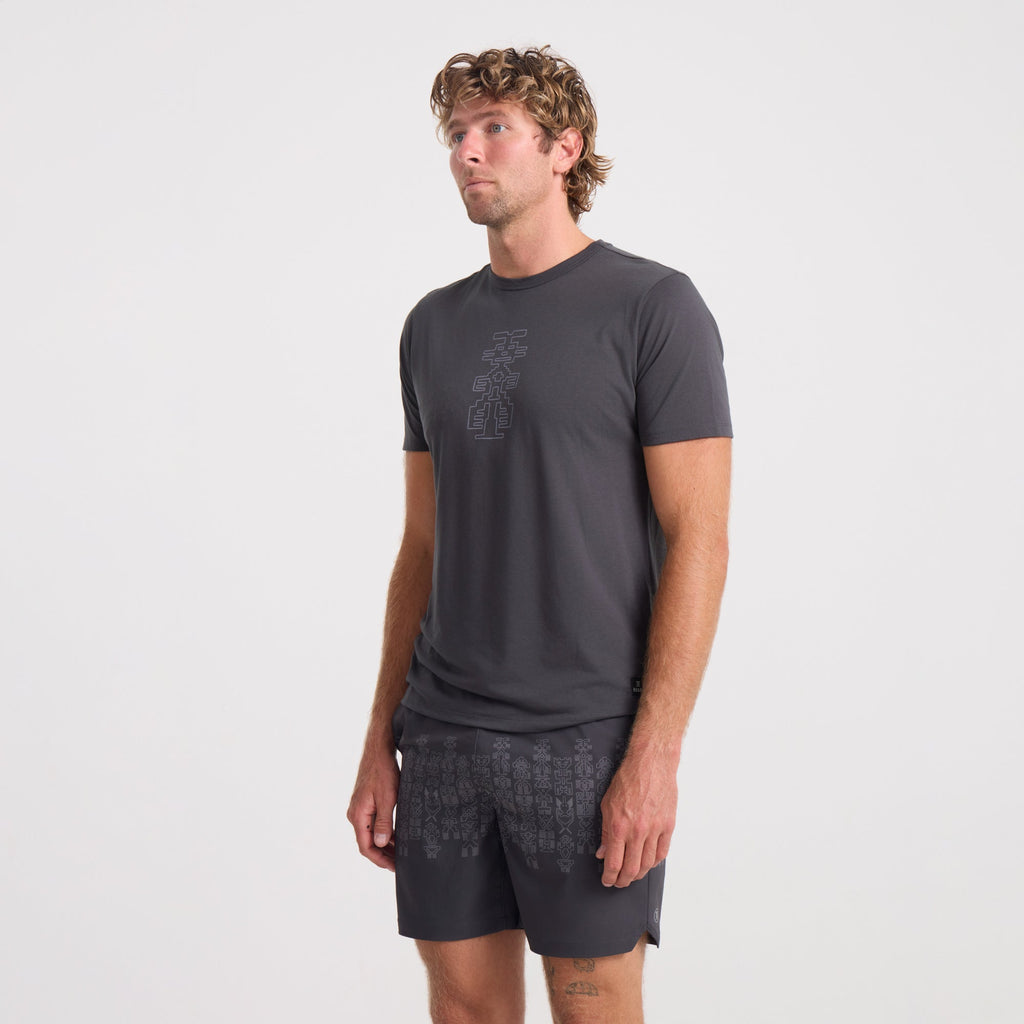 Adventure-ready grey active shirt paired with boardshorts by Roark, ideal for both travel and outdoor activities. Big Image - 3