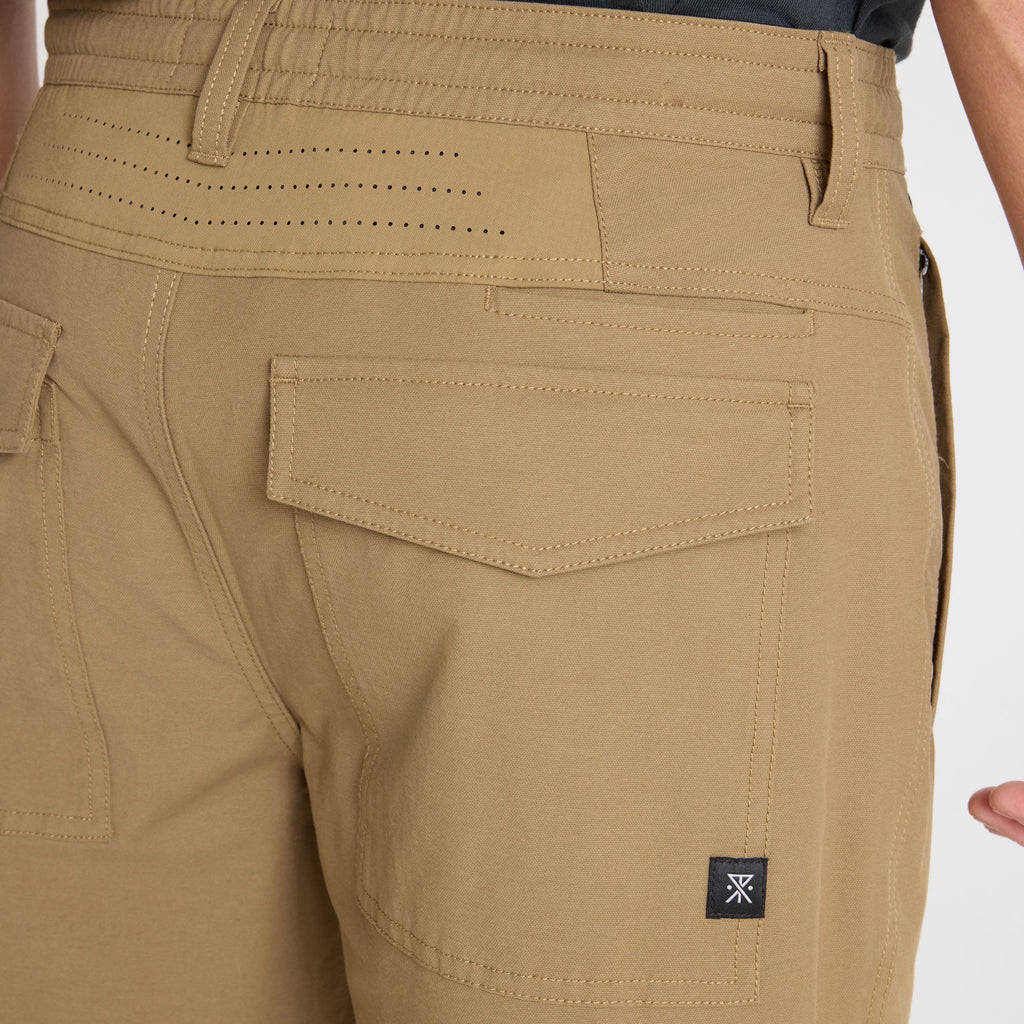 Roark adventure scene featuring durable outdoor gear in a rugged setting, perfect for exploration and travel. Big Image - 7