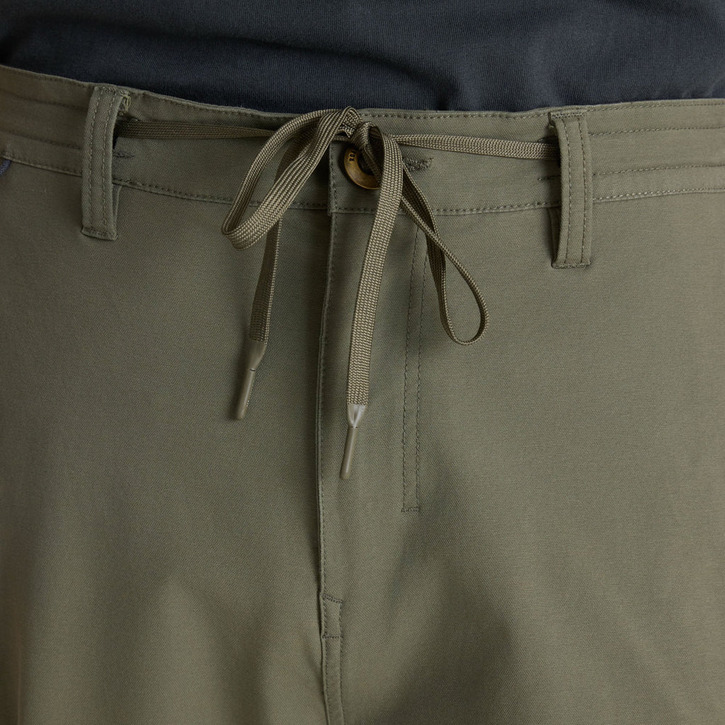 Versatile Roark gear in outdoor adventure setting, ideal for travel and exploration. Big Image - 6