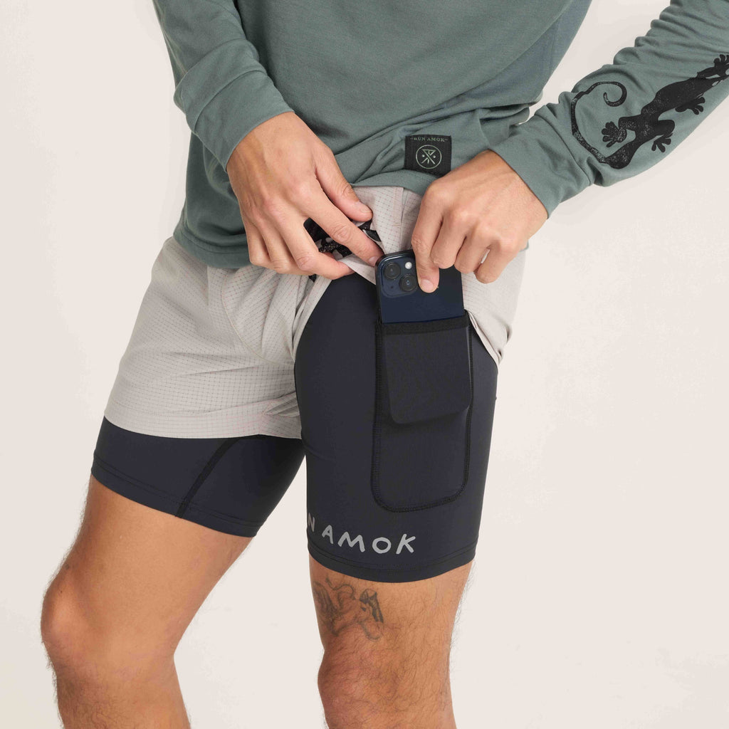 Inner pocket of Roark running shorts with storage for small essentials like a phone, perfect for running and outdoor adventures. Big Image - 8