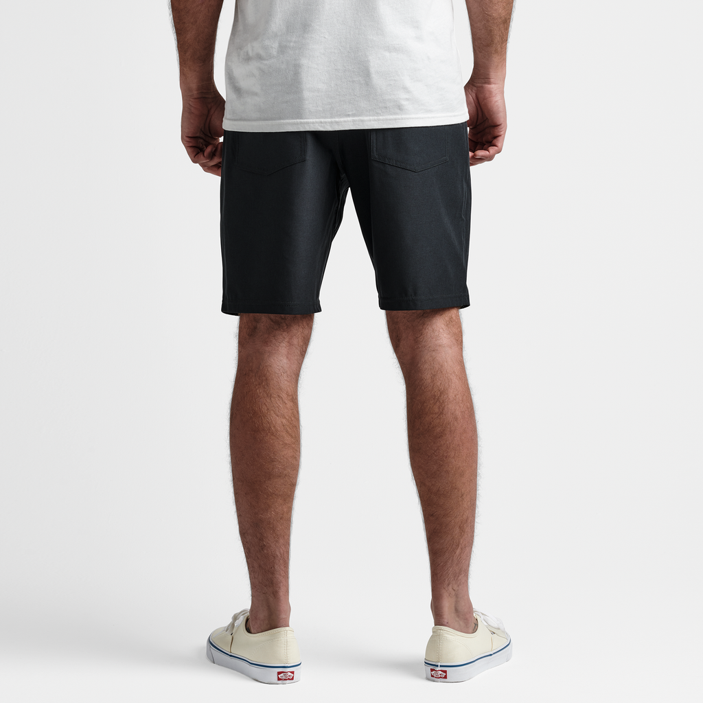 Roark Hybro Hybrid Shorts 18.5" in Black, showcasing a front view. Big Image - 3