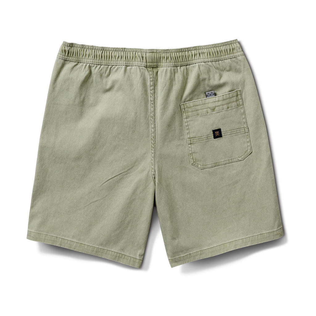 Outdoor adventure scene depicting Roark's versatile gear in action, enhancing the experience of travel and exploration. Big Image - 7