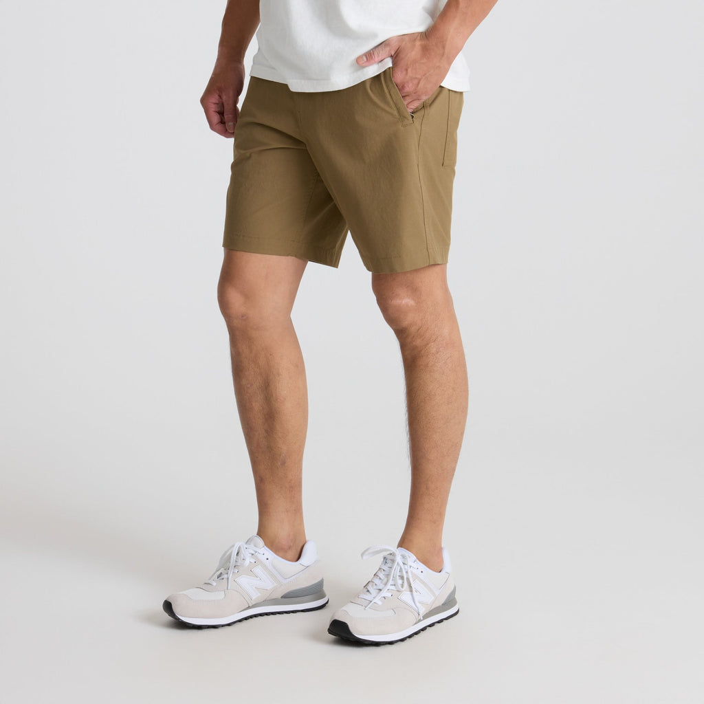 Close-up of versatile and durable adventure-ready shorts perfect for outdoor activities, showcasing detailed fabric texture and practical thigh-length cut. Big Image - 5