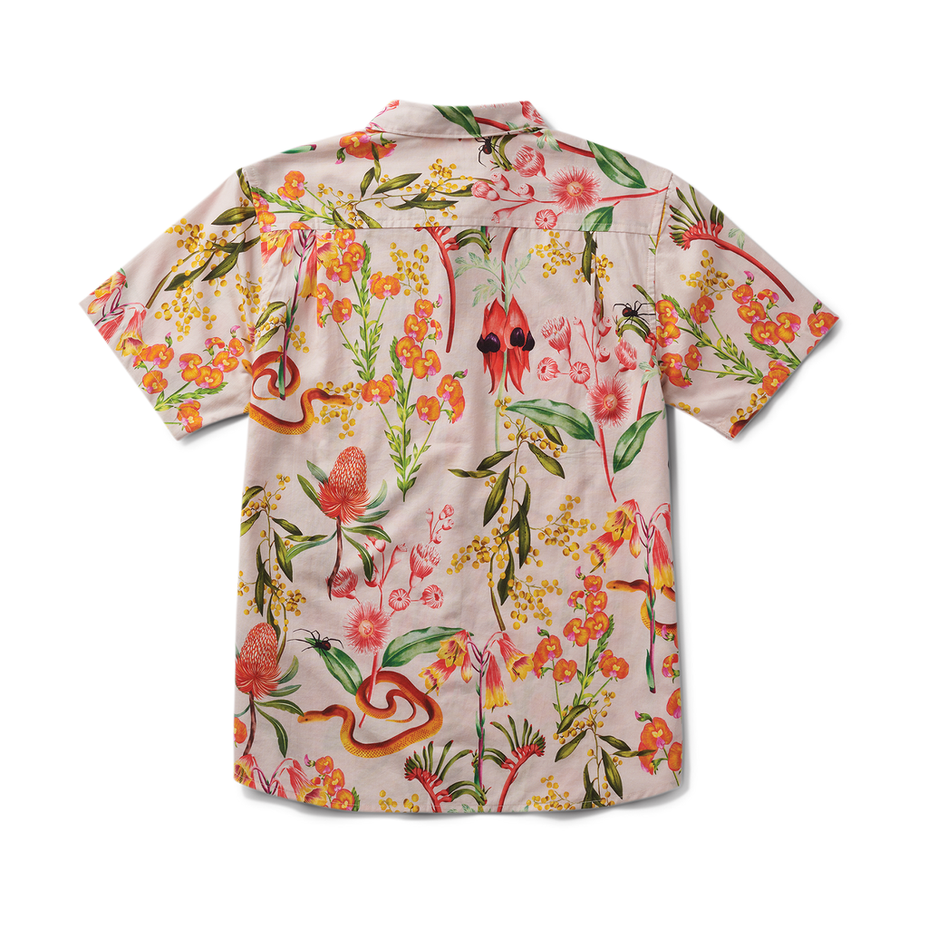 Close-up of a stylish Roark active polo shirt featuring durable button details, perfect for adventure and travel. Big Image - 13