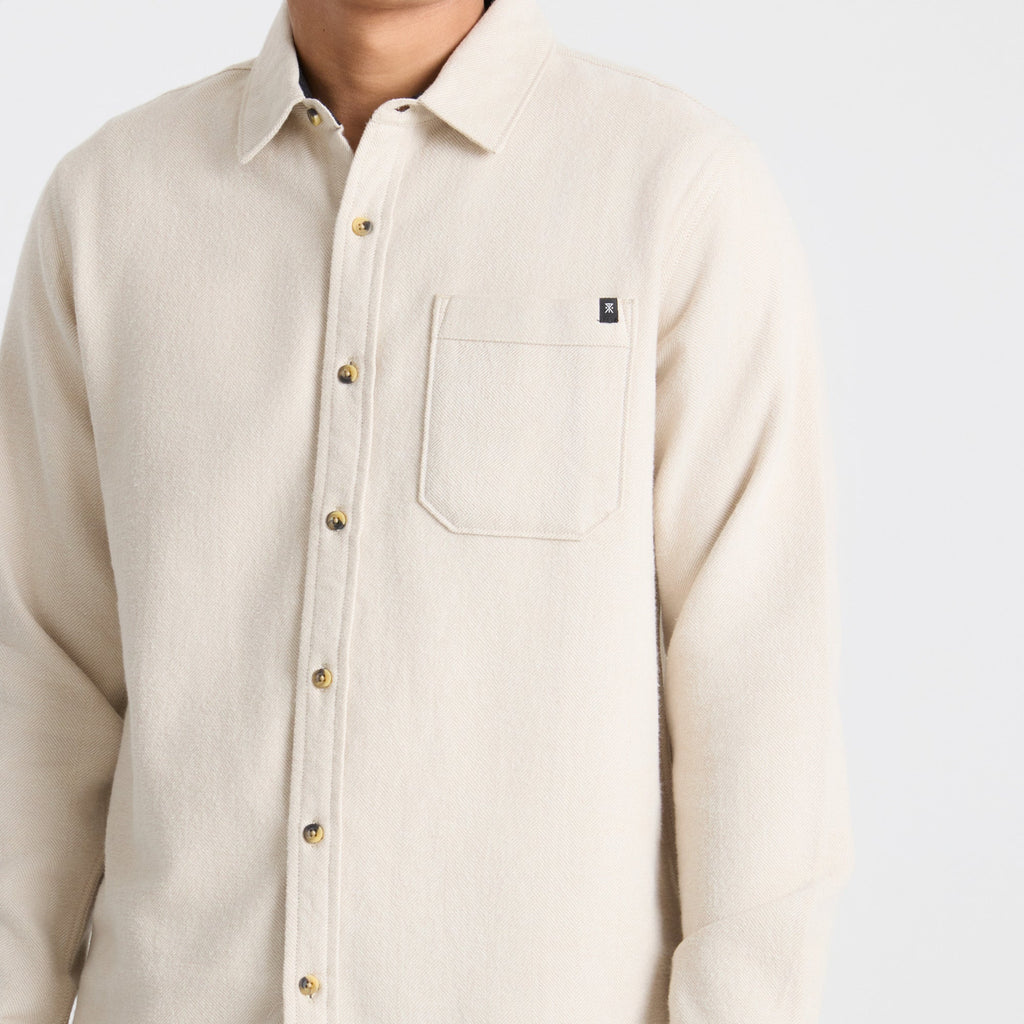 Unknown Roark adventure gear in action, awaiting more details on this exclusive product. Big Image - 3