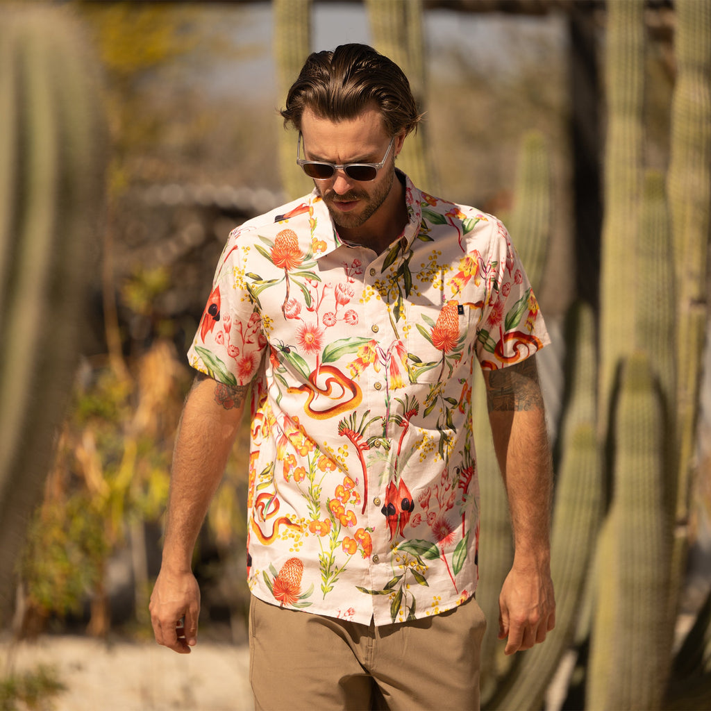 Roark adventurer in scenic Baja wearing style S225 RH279, enhancing the outdoor travel experience. Big Image - 2