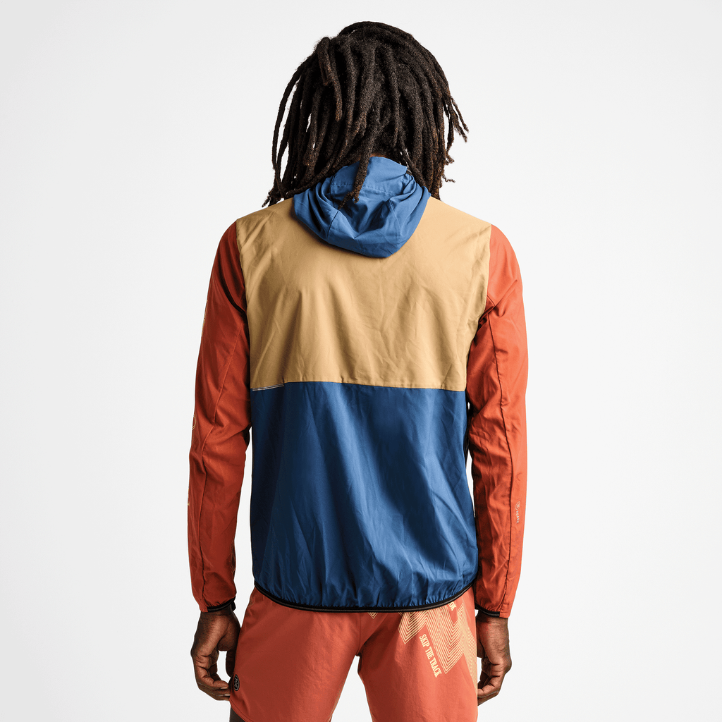 The on body view of Roark's Secondwind 2.0 Jacket in multi color Big Image - 3