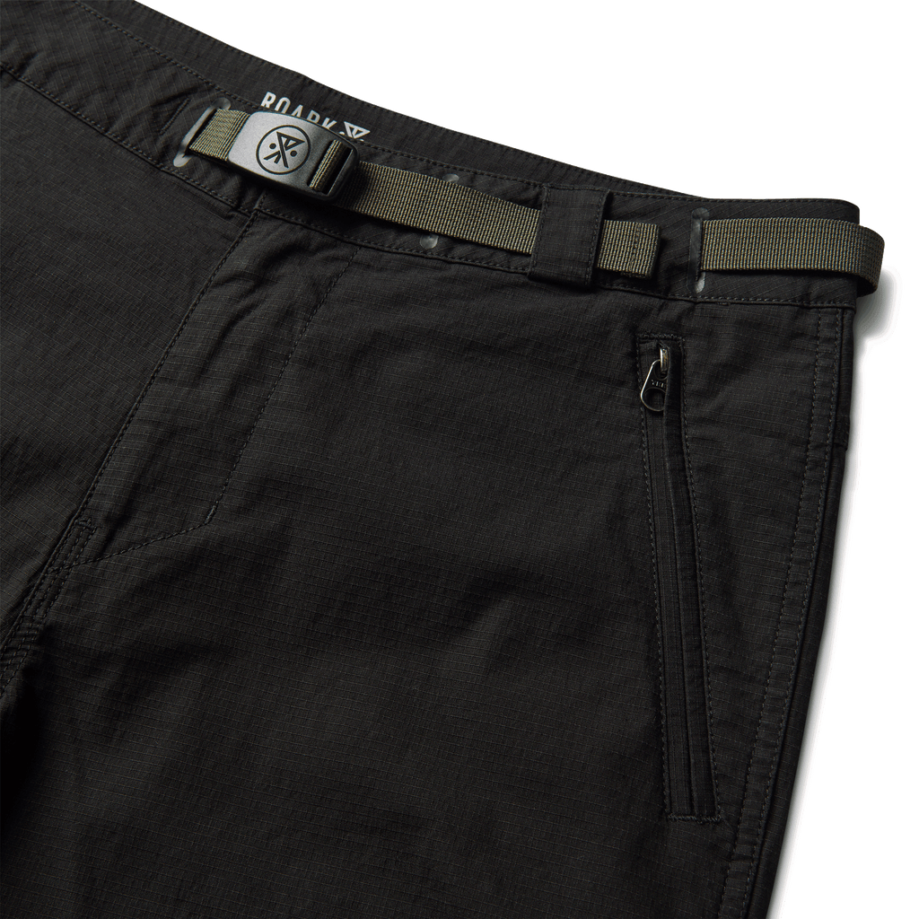 The zippers of Roark men's Campover Shorts 17" - Black Big Image - 3