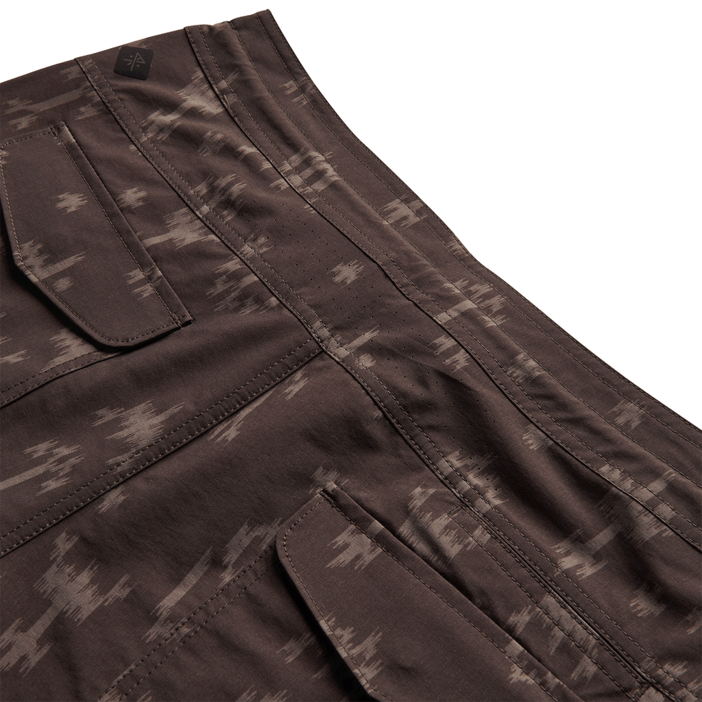 The back pocket of Roark men's Layover Hybrid Trail Shorts 18" - Coffee Ikigai Big Image - 8