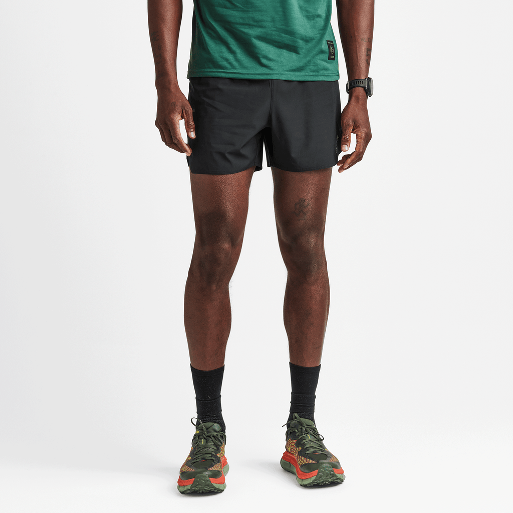 The on body view of Roark Run Amok's Baja Shorts 5" - Black Big Image - 2