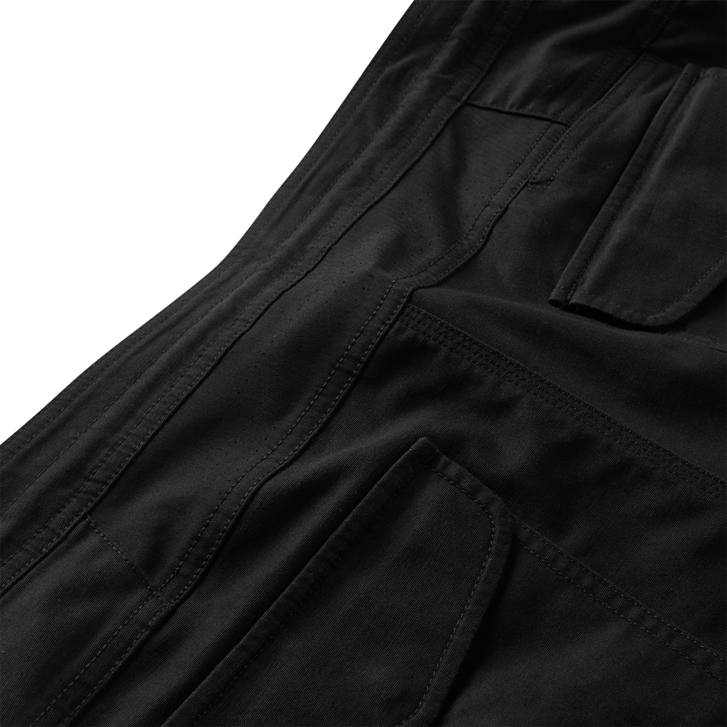 The materials, details, and designs of Roark men's Layover Traveler Shorts - Black Big Image - 9