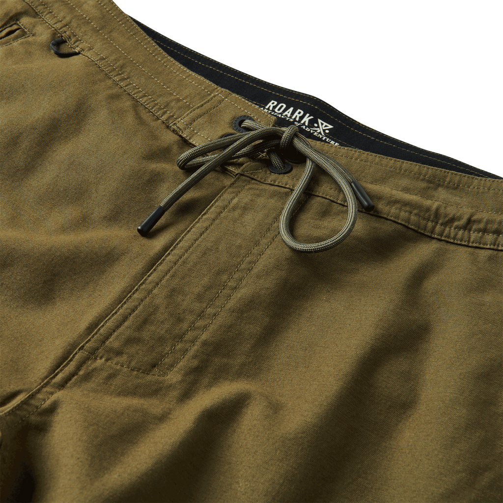 The details of Roark men's Layover Traveler Shorts - Military Big Image - 8
