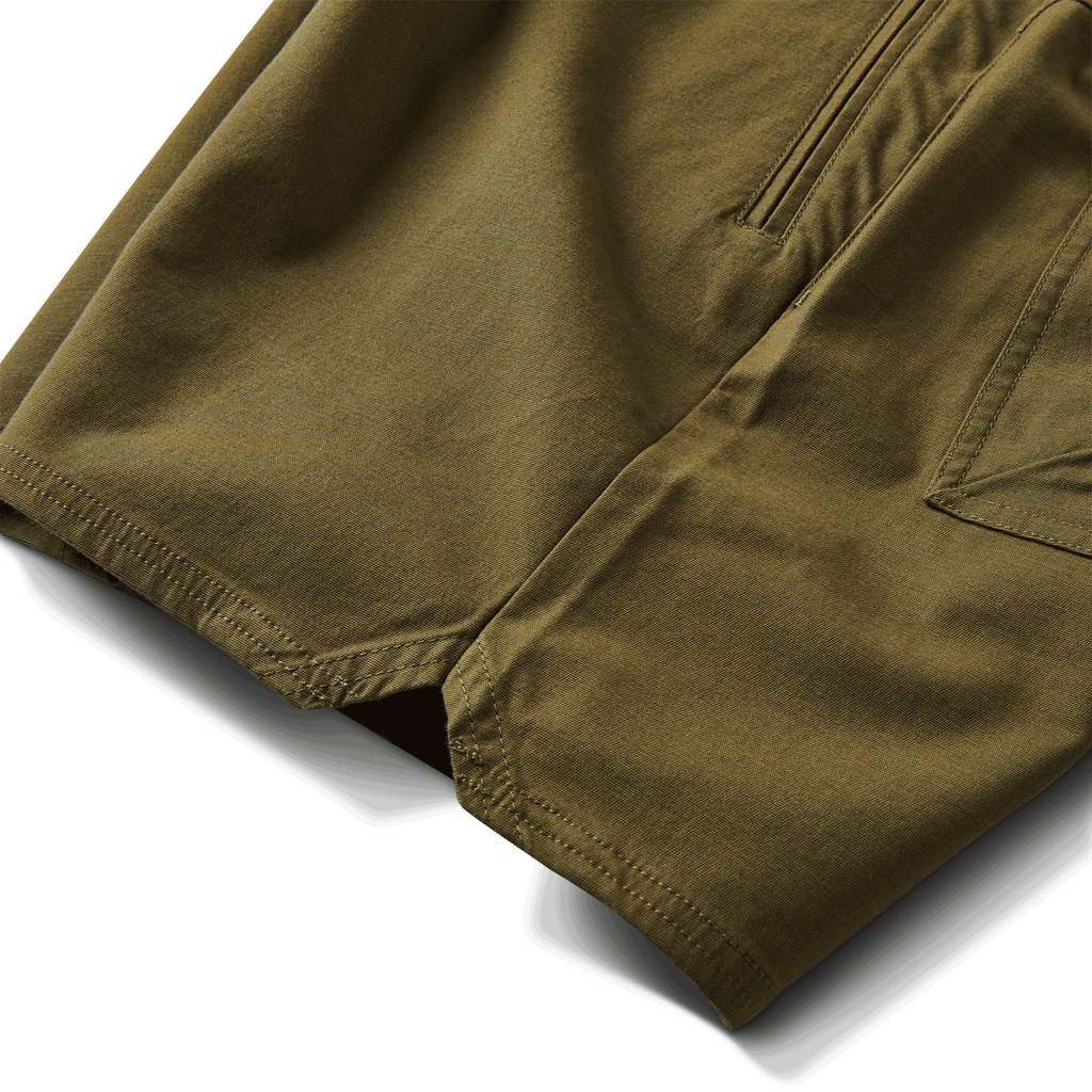 The materials, details, and designs of Roark men's Layover Traveler Shorts - Military Big Image - 12