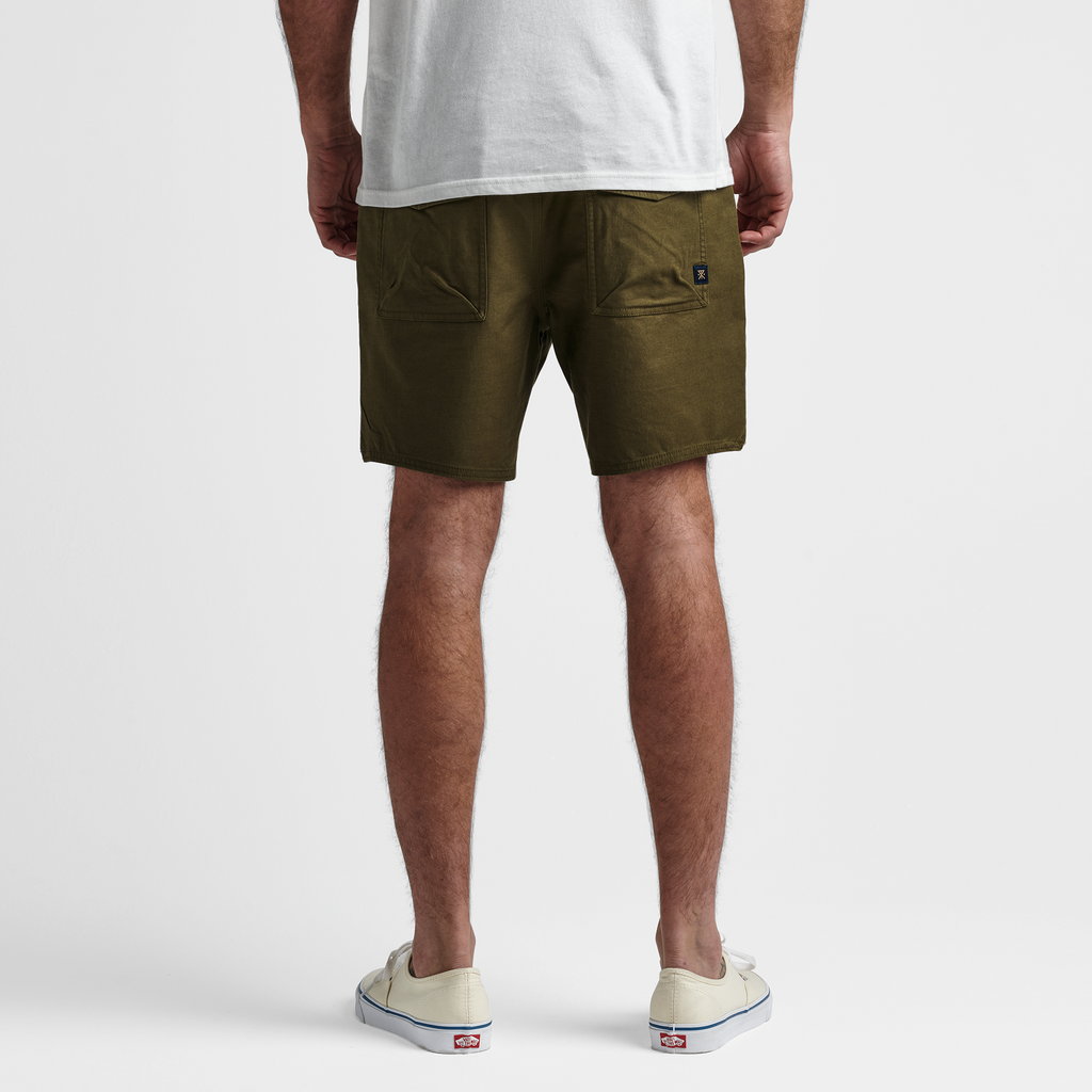 The model of Roark men's Layover Traveler Shorts - Military Big Image - 4