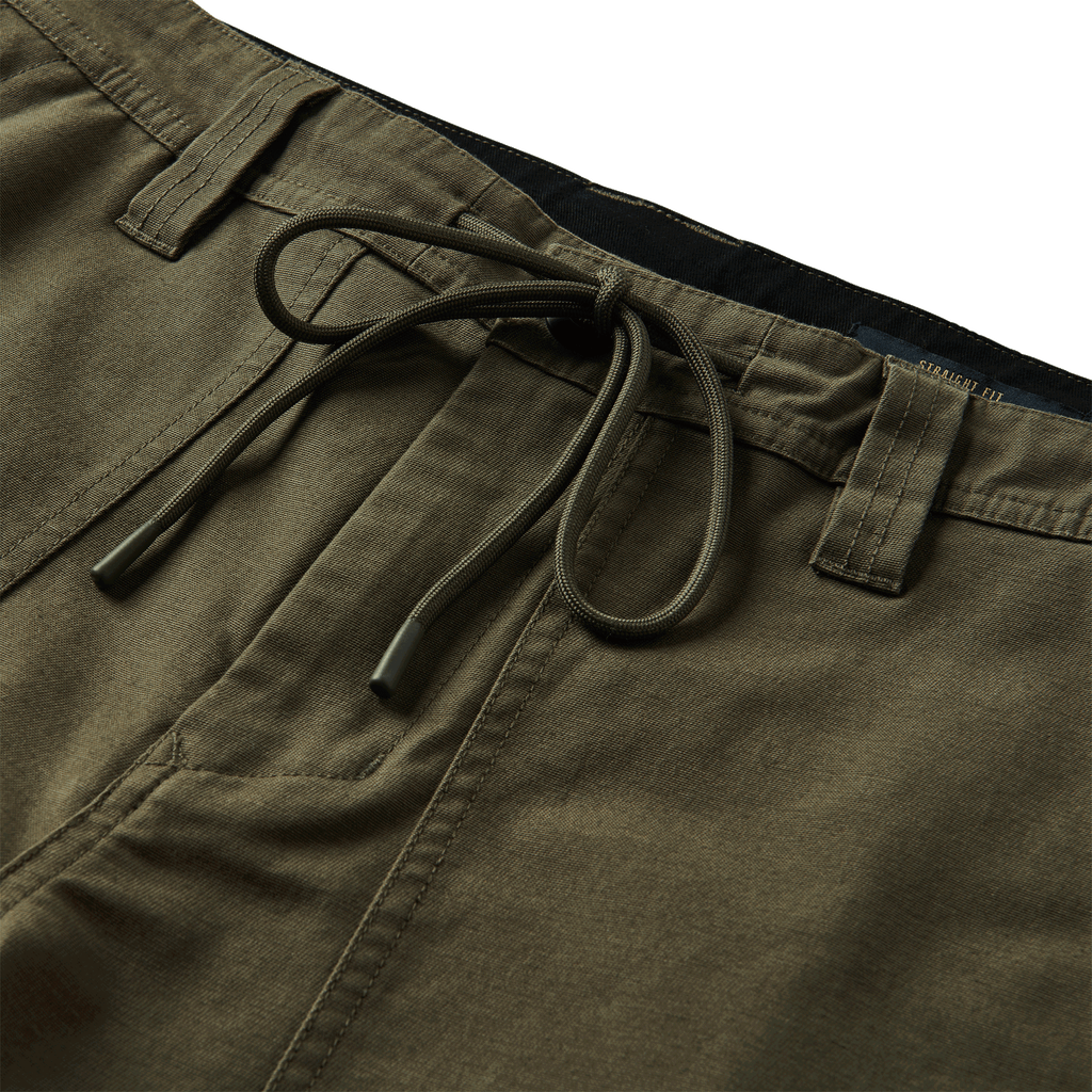 The details of Roark men's Layover Utility Shorts - Military Big Image - 8