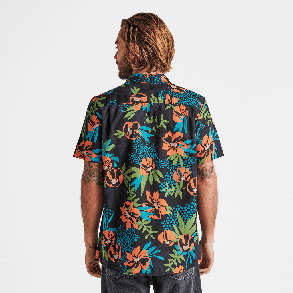 The on body view of Roark's Journey Shirt - Tahiti Nui Black Big Image - 4